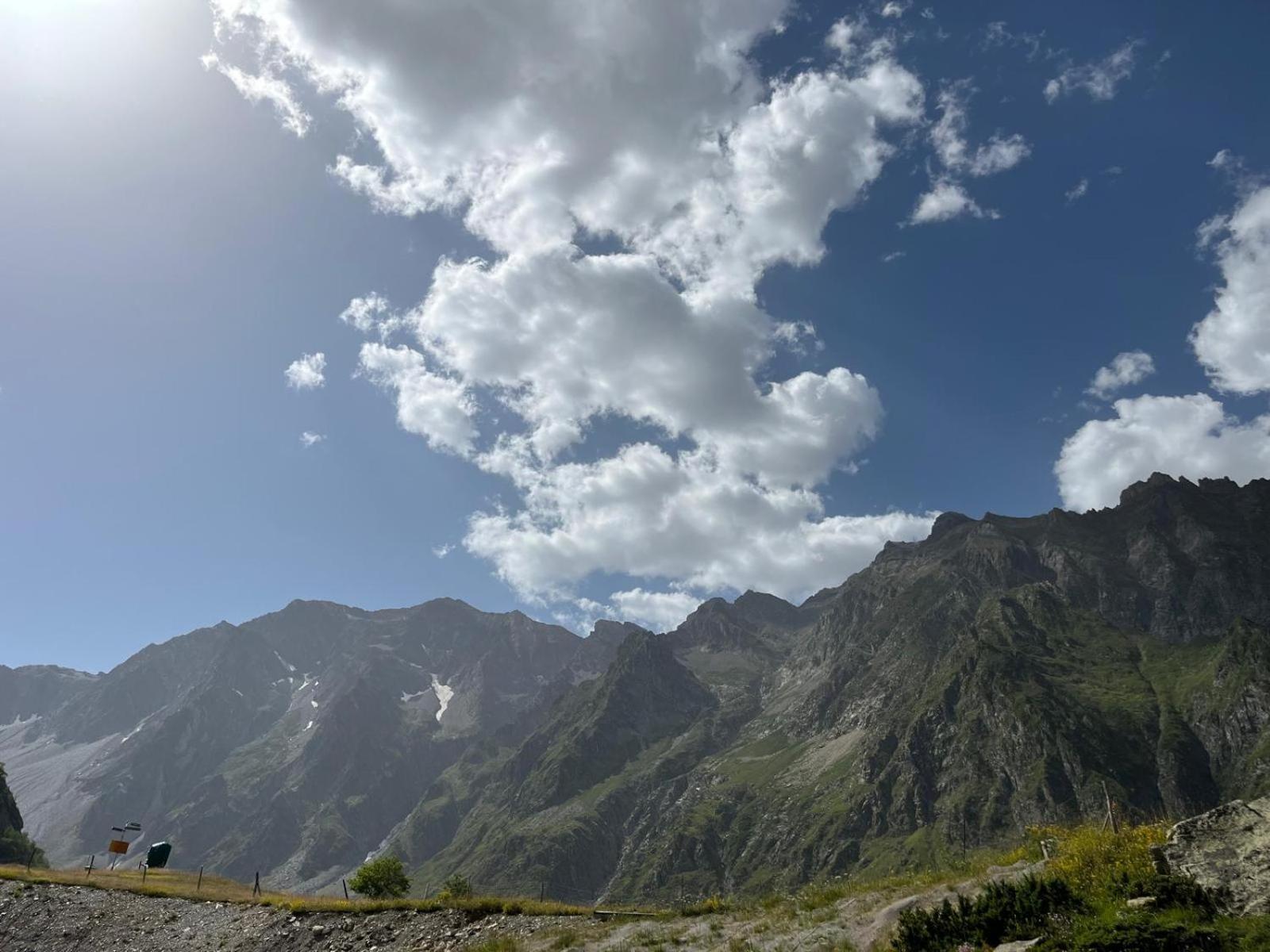 Piau-engaly Balcon Vue Sur Montagne Pied Pistes Proche Commerces